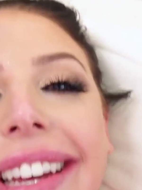 EvilAngel - Angela White leckt Schwänze vor dem Sex