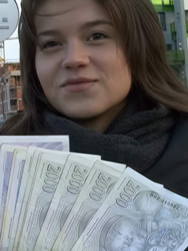 Auf der Straße in Prag traf ich mich mit 18 jähriger Veronika - ein Mädchen mit unendlich viel Energie und einer seltsamen Neigung zum Sex
