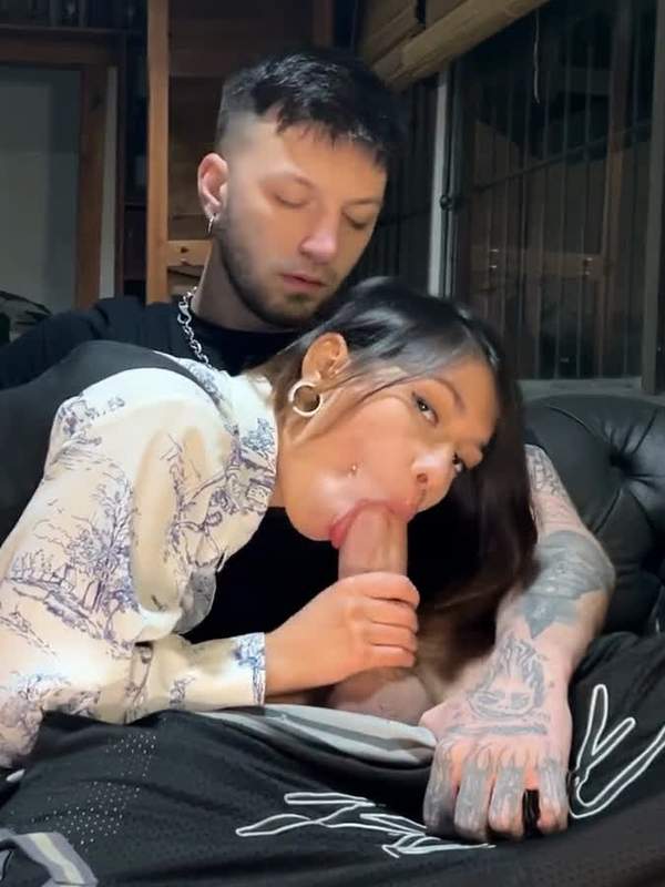 Blowjob und dann ficken - ein geiles deutsches Pärchen
