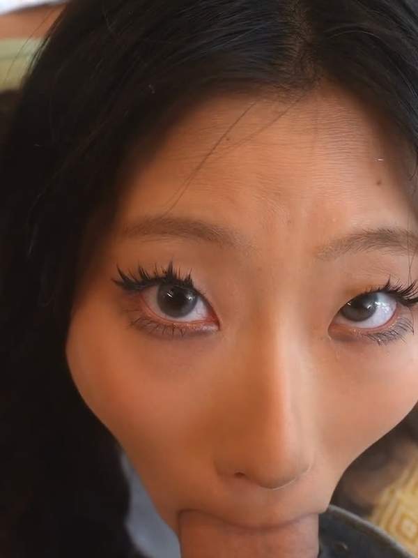 Asian Stepsis - Geiles Stiefschwesterchen spielt mit ihrem Schwager