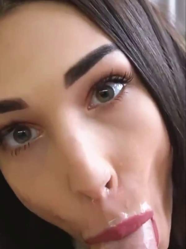 Ich habe mich beim tiefen Durchlecken gefilmt