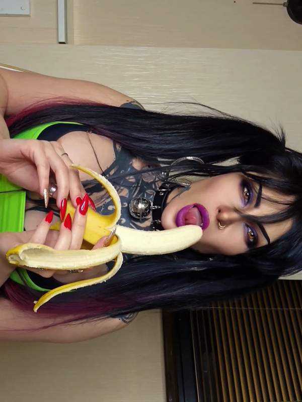 Blowjob Queen - Sexy Solo mit großen Titten