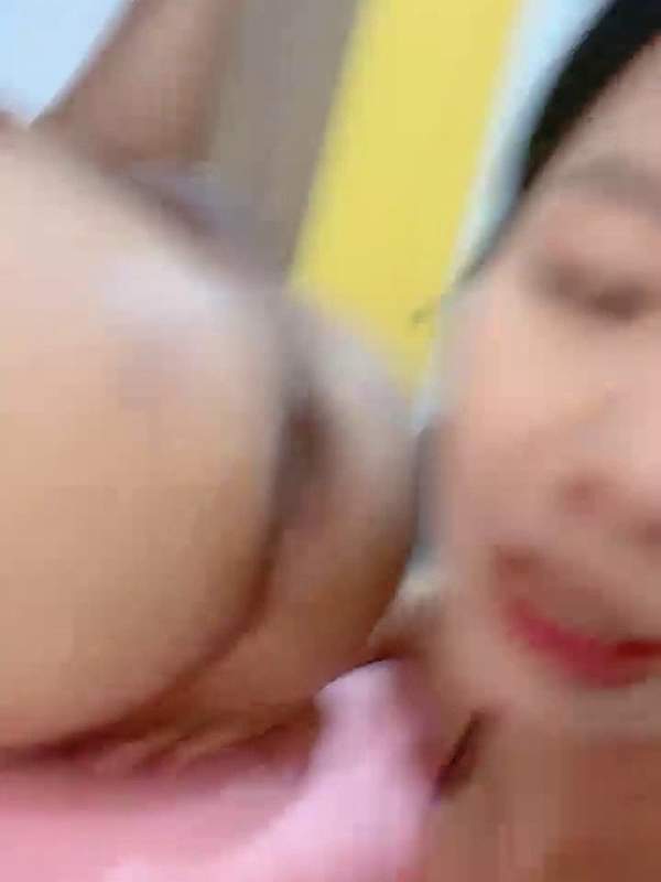 Blowjob Queen wird von ihrem Liebhaber gefickt