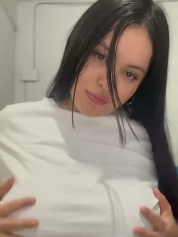 Amateur - ein junges Mädchen mit dicken Titten beim Sex