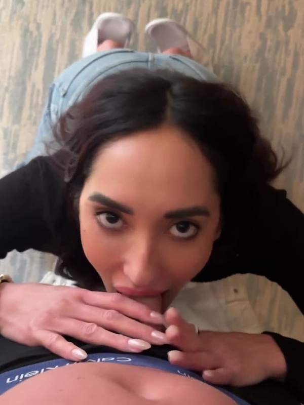 Chloe Amour - die feurige Latina verführt dich zum Schwanz POV
