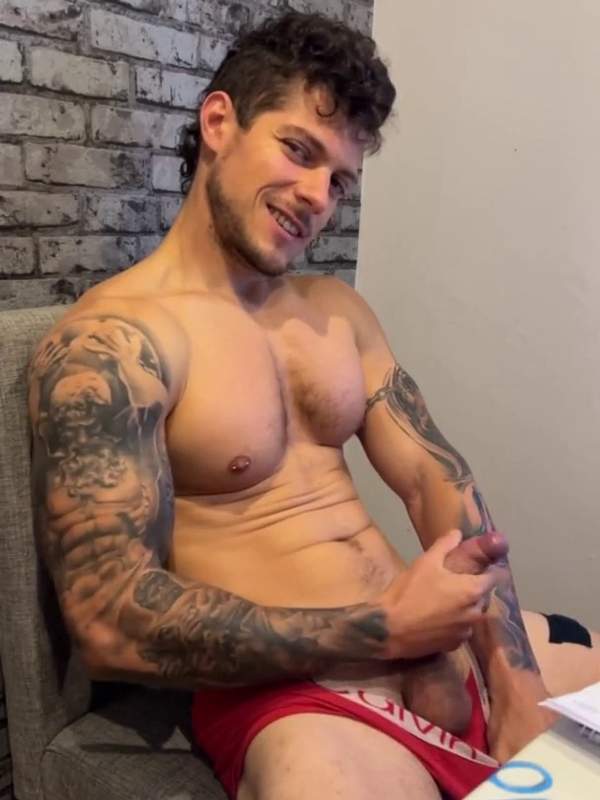 Onlyfans berühmter Kerl - doppeltes Sperma in 2 Minuten