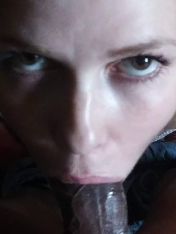 Nichts als tiefes Schlucken - ein geiler Deepthroat