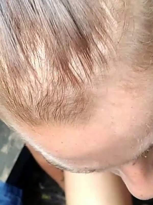 Rothaarige MILF bekommt ihre Muschi gepoppt und schluckt öffentlich Sperma