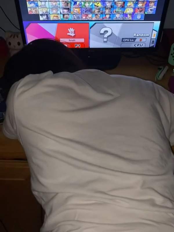 Ich fick mich auf dem Schreibtisch