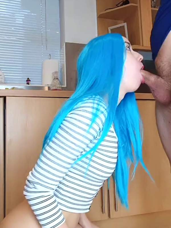 Anal mit dem heissen Putzmädchen in der Küche
