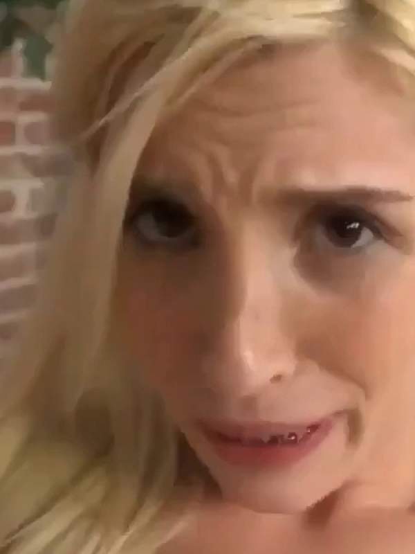 Blonde Vixen mit großen Titten - sie will BBC ficken