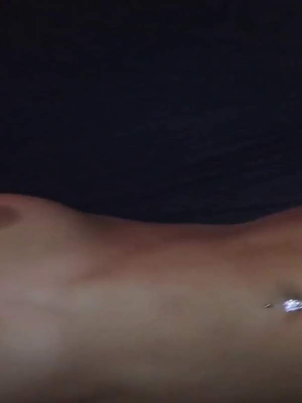 Amateur Teen mit schönen Titten beim Blowjob