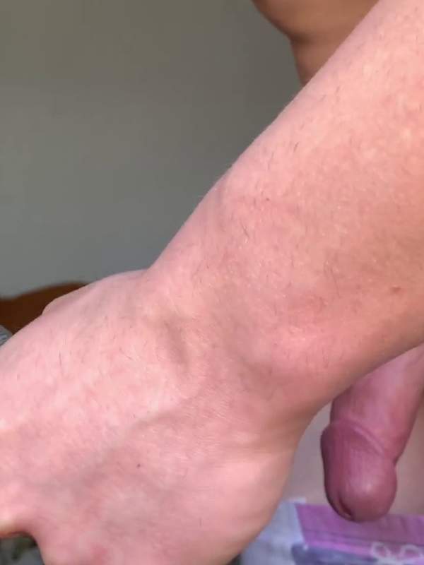Abdl Morgen mit seinem Dildo - ein geiles Mädchen beim Sex
