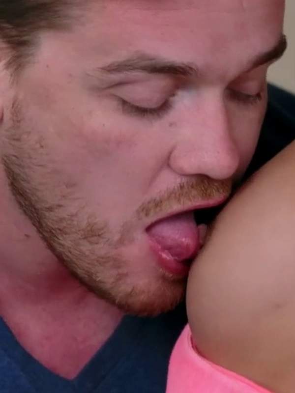 Stiefschwester will du wie ein Baby sein